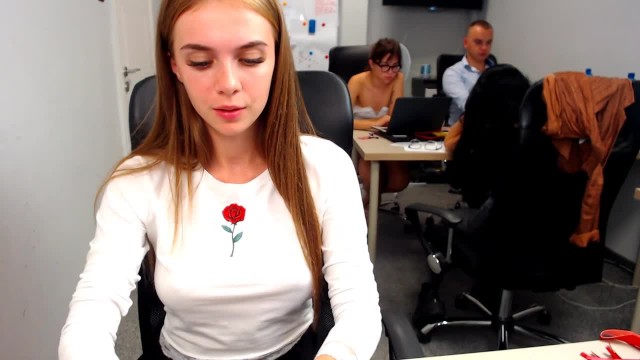 Жалаңаш брюнетка фото видео Жастар жыныстық қатынасқа түседі